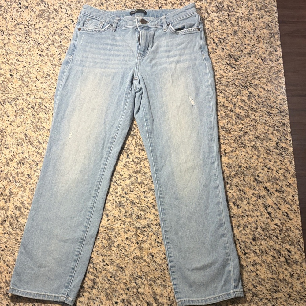 Vera Wang Light Wash Straight Leg Jeans